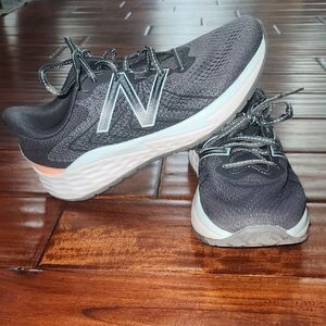 New Balance Women's Fresh Foam Evare V1 Running Shoe